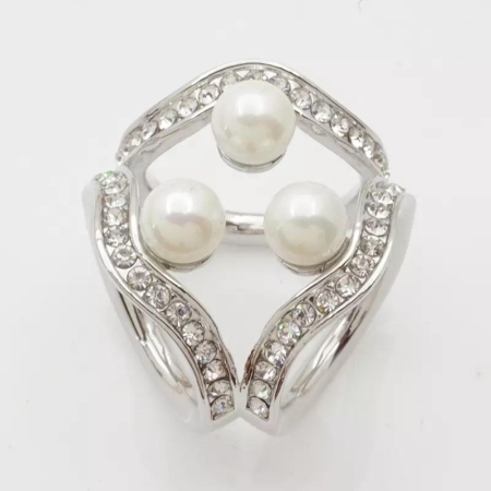 3 Pearl Ring